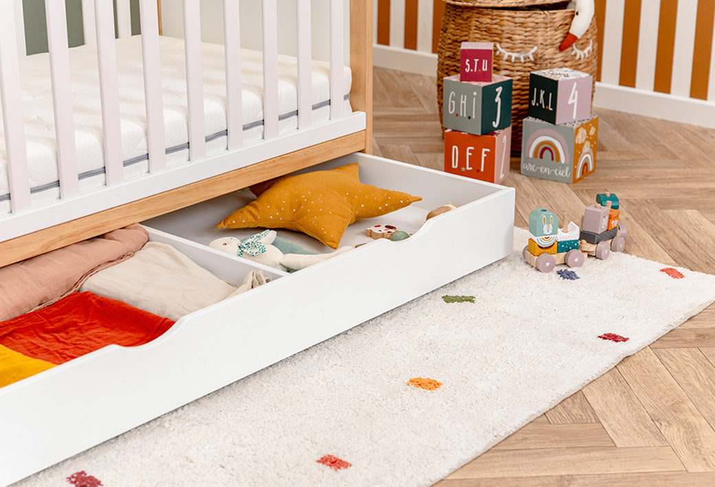 Zonder bedhekje, Met lade